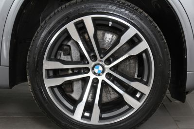 BMW X5 M50D - 5460 - 77