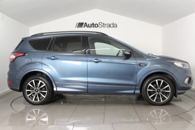 FORD KUGA ST-LINE TDCI - 5656 - 5