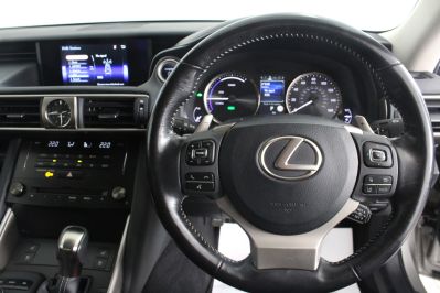 LEXUS IS 300h ADVANCE E-CVT - 5458 - 18