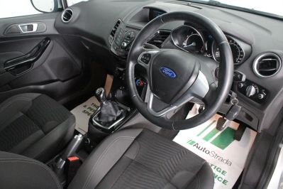 FORD FIESTA ZETEC - 5600 - 2