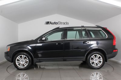 VOLVO XC90 2.4 D5 SE AWD - 5632 - 5