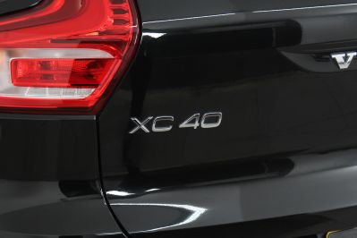 VOLVO XC40 RECHARGE T4 R-DESIGN - 5488 - 61