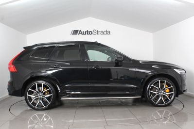 VOLVO XC60 RECHARGE T8 POLESTAR ENGINEERED AWD - 5622 - 5