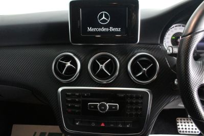 MERCEDES A-CLASS 1.6 A200 BLUEEFFICIENCY AMG SPORT - 5619 - 31