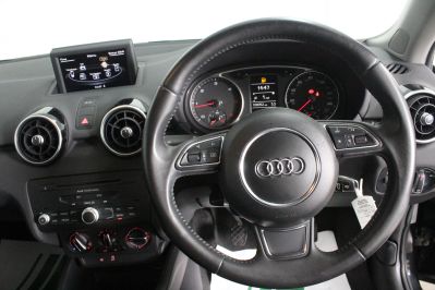 AUDI A1 TDI SPORT - 5654 - 18