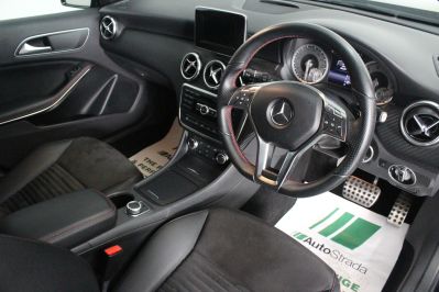 MERCEDES A-CLASS 1.6 A200 BLUEEFFICIENCY AMG SPORT - 5619 - 2