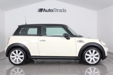 MINI HATCH 1.6 COOPER - 5681 - 5