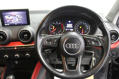 AUDI Q2 TFSI SPORT - 5432 - 18