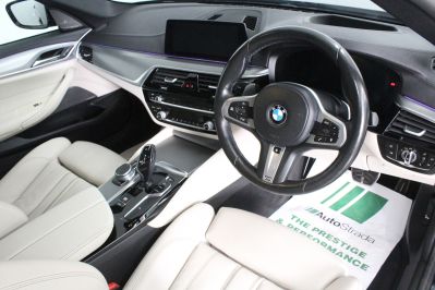 BMW 5 SERIES 530I M SPORT - 5549 - 2